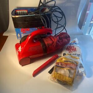 Dirt Devil Ultra Vacuum Hand Held Bagged 08230 Red